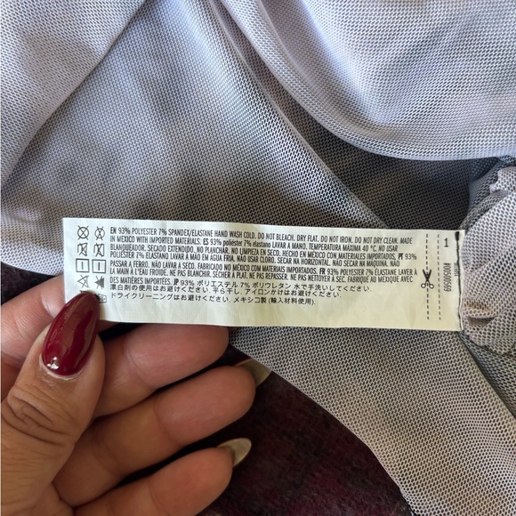 Elegant Marble Long Sleeve & No Sleeve Top - Picture 6 of 6